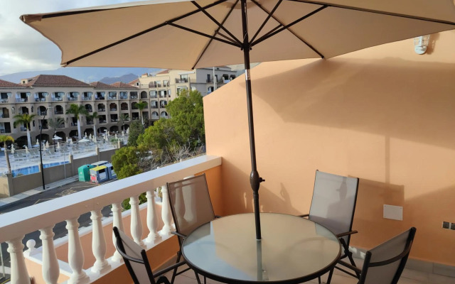 Comfortable Apartment Los Cristianos. Free Wifi.