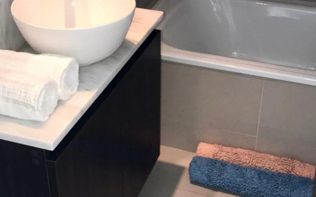 Studio Pont Bleu by medranosuits