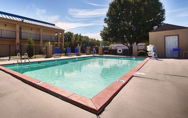 Days Inn Little Rock South