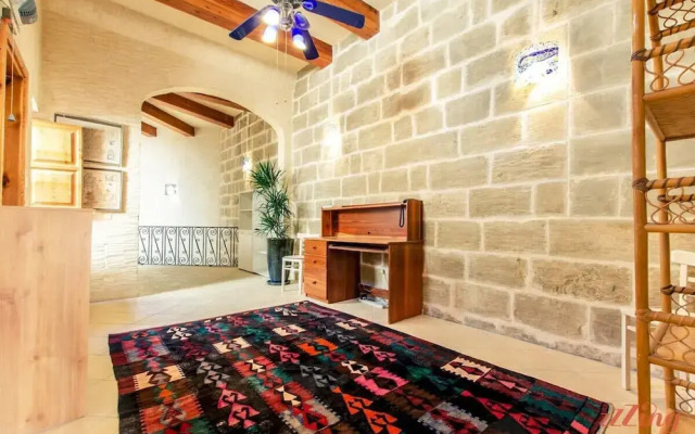 Grand Gozo Farmhouse With Games Room Pool