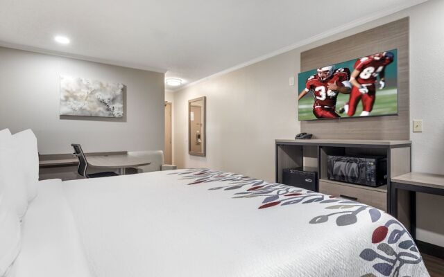 Red Roof Inn Suffolk