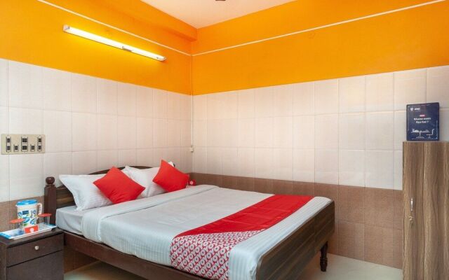 OYO 23455 Varsha Residency