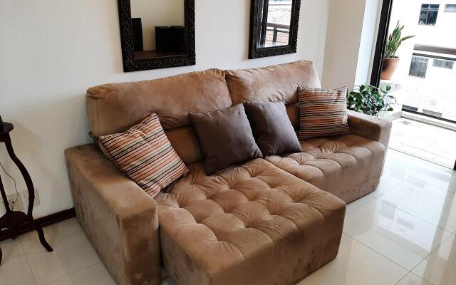 Apartamento com serviços próximo a Praia de Ipanema