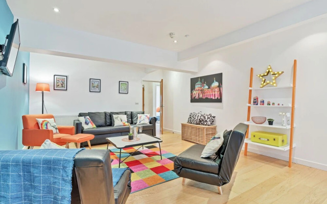 Chalk Cliff panoramic view apartment