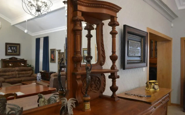 Hobbit Boutique Hotel