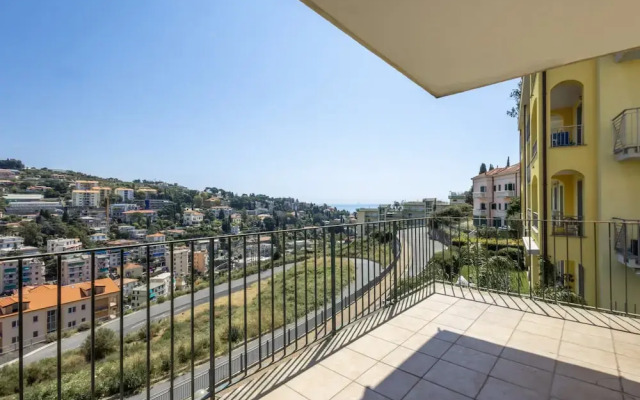 Spacious Apartment With Terrace by Wonderful Italy