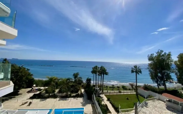 Helena Beach Apartment