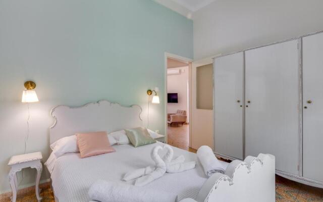 Samouil Apartment, 40 meters from the beach