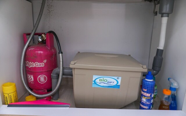 1BR Luxury Citra Lake Suites Apartment