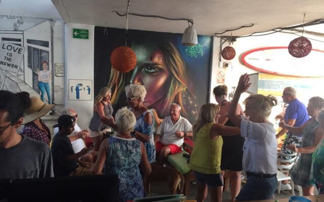 Hostal Olas Altas