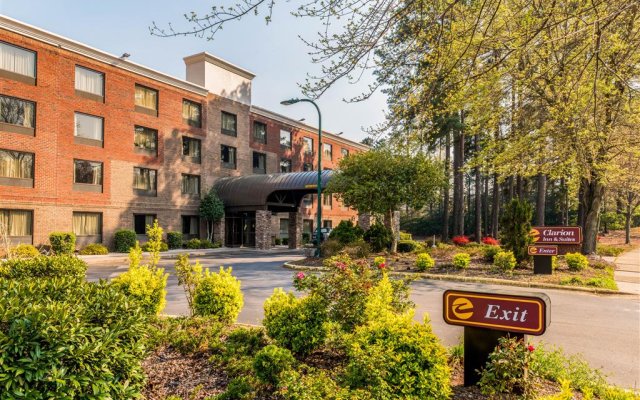 Lake Norman Inn and Suites