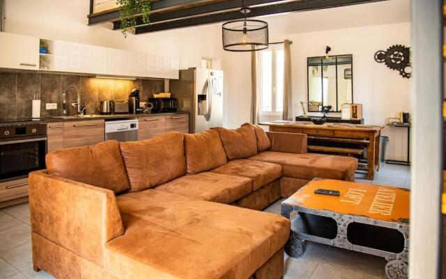 Loft 90 m2 cosy au calme avec terrasse et parking