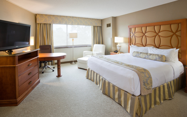 Crowne Plaza Minneapolis West by IHG