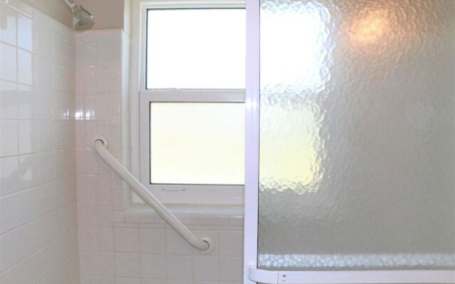 Jamaica Royale - 022 - 1 Br Condo