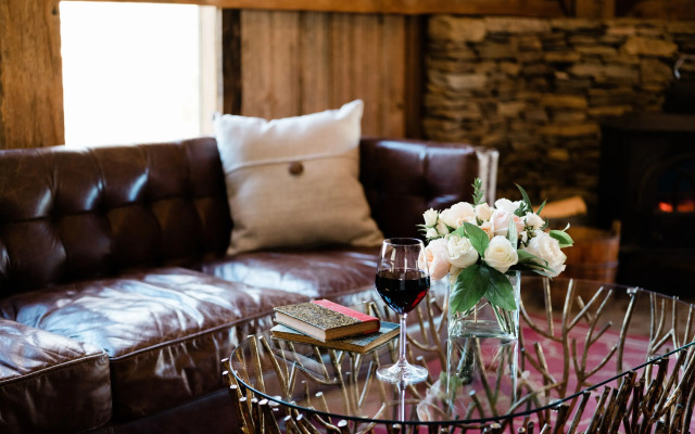 The Mast Farm Inn