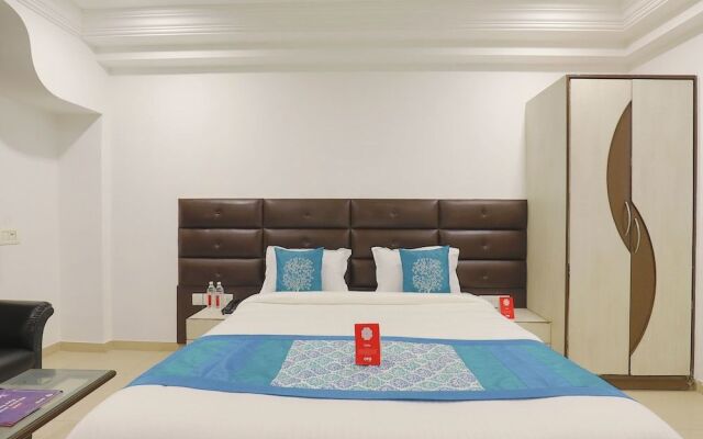 OYO Flagship 321 Vastrapur Ahmedabad