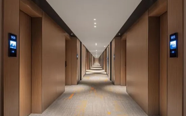 Hampton by Hilton Guangzhou Xintang Railway Station