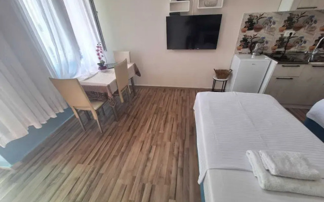 Beach Apartments Montesan