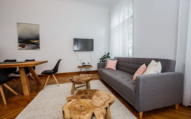 Best Luxury apt in Zagreb for 16 ppl