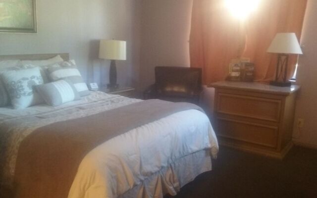 Sedona Uptown Suites