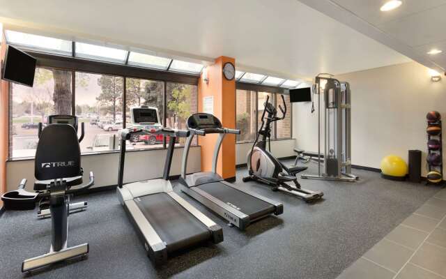 Super 8 by Wyndham Westminster Denver North