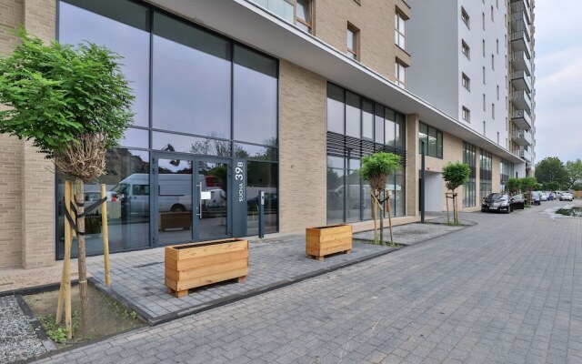 Gdańsk Nowa Letnica Apartment by Renters