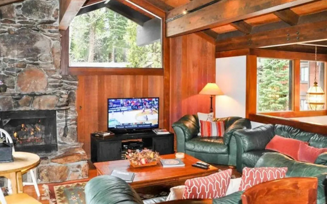 Tahoe Taverns 101 By Tahoe Mountain Properties
