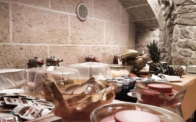 Albergo Tripoli - Guest House