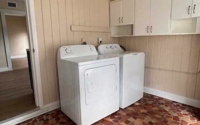 Comfortable Room Rentals Outlets & Kingsky Academy