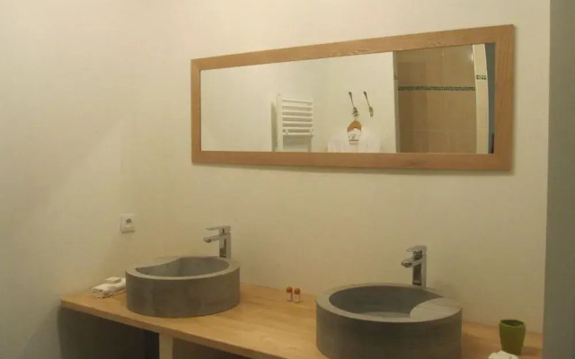 Sur Le Chemin Des Buvats