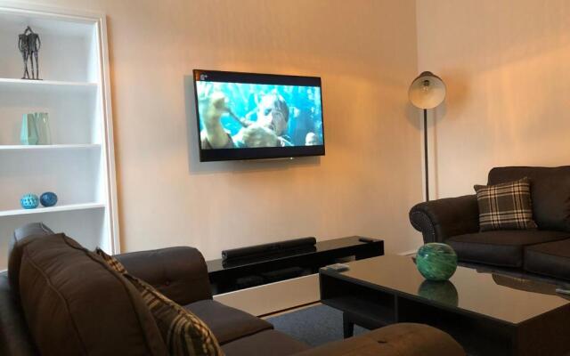 Dryburgh Apartment No3