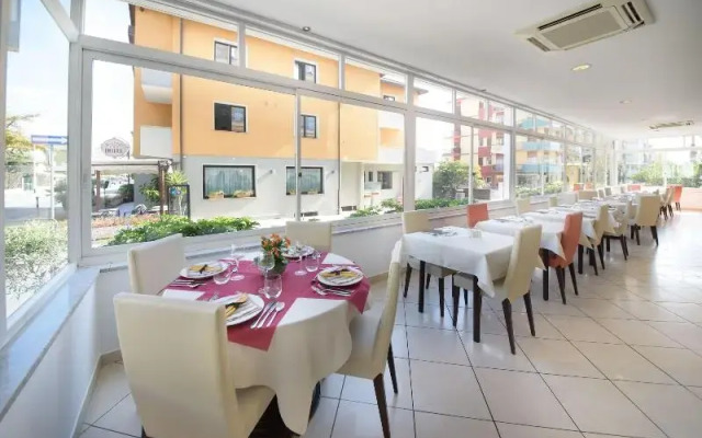 Hotel La Marina