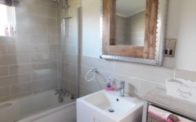 Spacious 2-bed Lodge in Bury Saint Edmunds