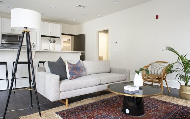 Magazine Street Deluxe Suites by Sonder