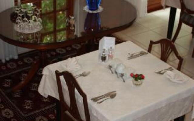 Hermanus Dorpshuys Guesthouse