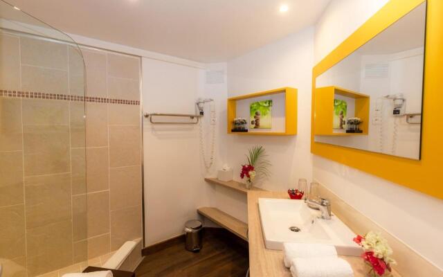 PALM COURT RESIDENCE 4 Stars