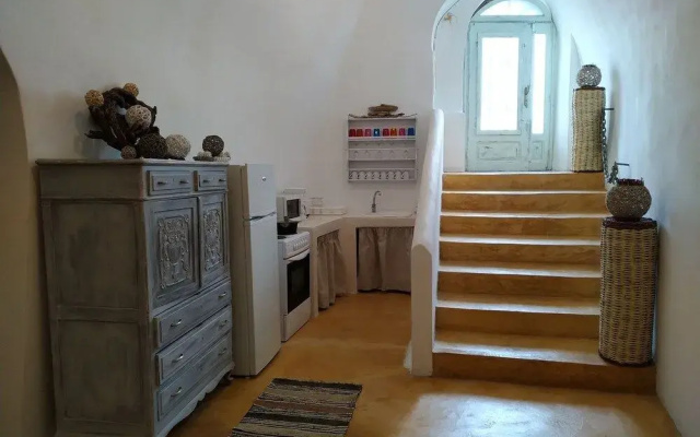 The Grand Cave House