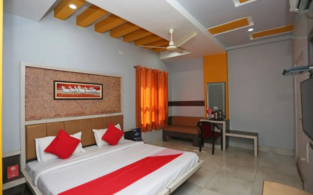 Oyo 23395 Hotel Taj & Restaurant