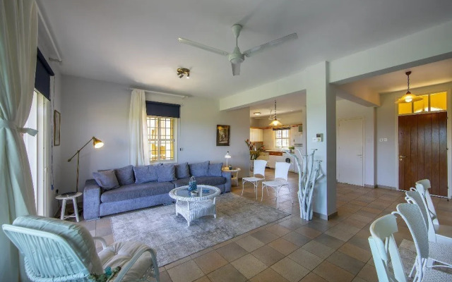 Sirina Waterfront House