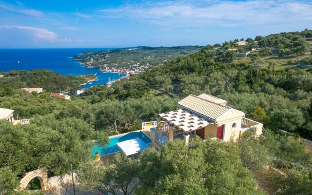 Kalliope Villa - Classic Modern With a Splash of Glam