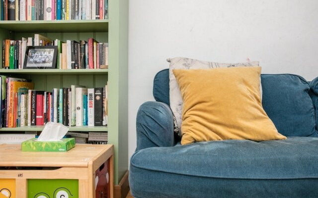 Spacious 3 Bedroom House in Clapton