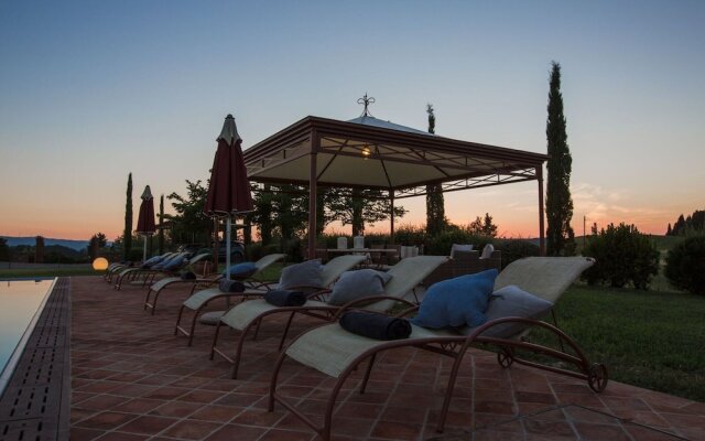 Lavish Peccioli Villa