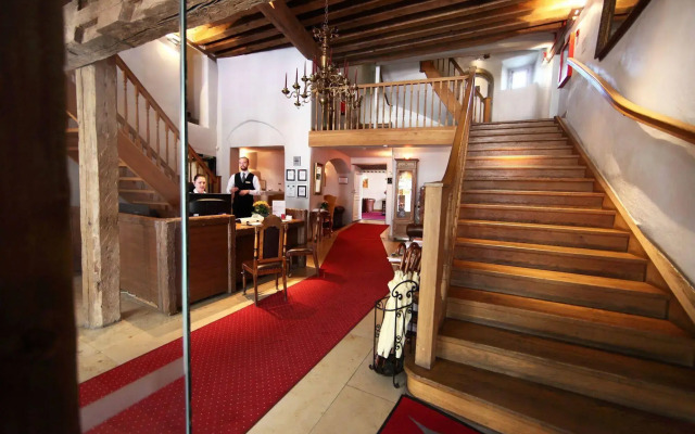 The Three Sisters Hotel