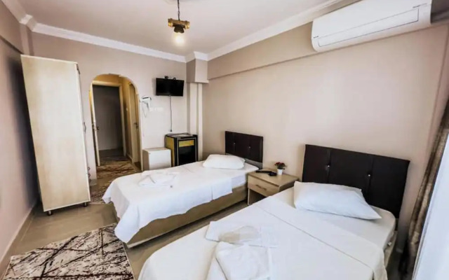 Ki̇ Buti̇k Hotel