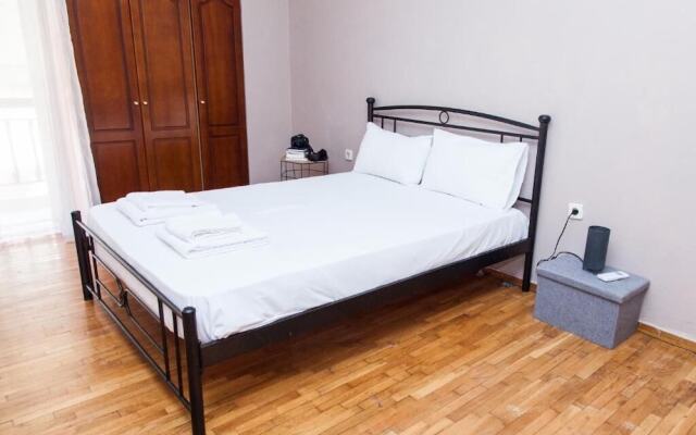 Fabulous Apartment in Pireaus