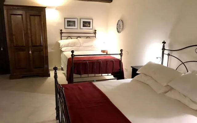 House With 4 Bedrooms in Montelaterone, With Wonderful Mountain View,