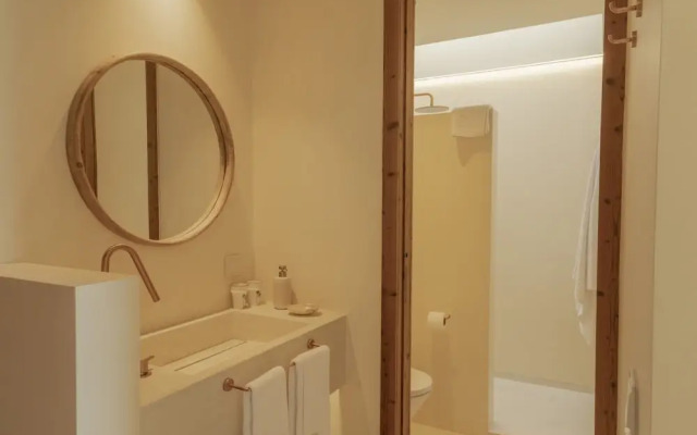 CL M Villa Retreat by Cadenzalux