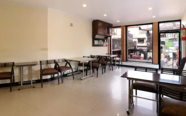 Naaz Hotel