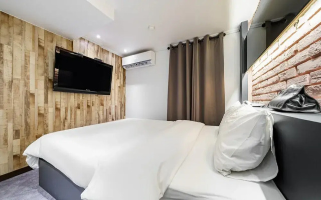 Hotel YOLO Yeongdeungpo