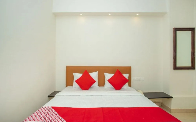 OYO 18544 Amm Residency